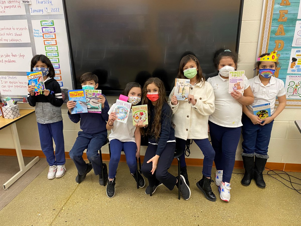 PenworthyBear's tweet photo. The @UnitedWay's Emerging Readers program encourages new readers on their literacy journey. Today Penworthy is proud to support this important mission with a donation of over $7000 in books. We love seeing these happy readers' faces! https://t.co/qgVAwGzJe6