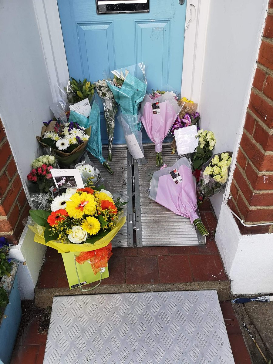 RT seventiesuk: RT <a href="/Classicbritcom/">🇬🇧📺 Classic British TV 📺🇬🇧</a>: Flowers outside Anna Karens (Olive from On the Buses) flat in Ilford, East London ❤️💐  follow seventiesuk #70s #Seventies