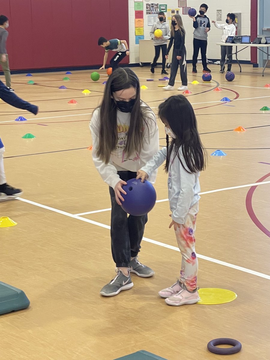 Thank you 5th graders who helped Kindergartners bowl today!