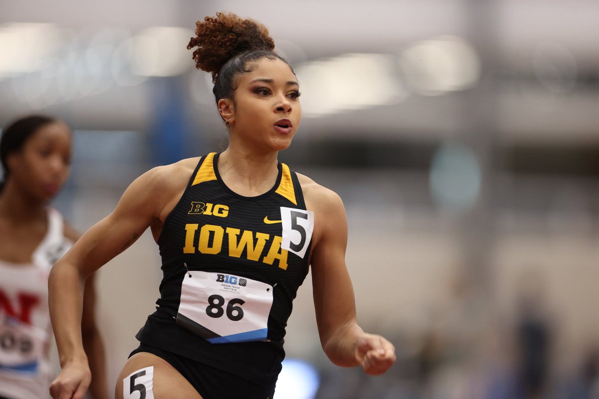 IowaXC_TF's tweet photo. Women's 400m Prelims | Tesa Roberts clocks a new career-best time to qualify for tomorrow's final! 🔥

3. Tesa Roberts - 53.91, PR (No. 7 all-time)

#Hawkeyes | #B1GTF https://t.co/VPrjjLfHqF