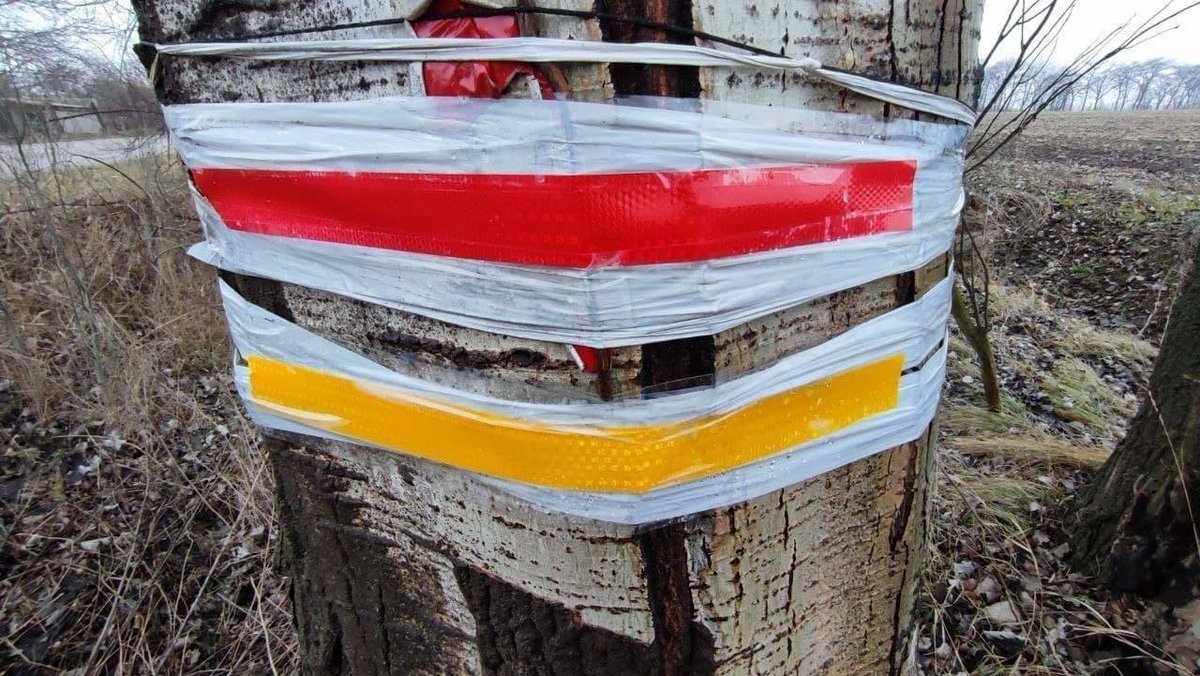 opudalo's tweet image. @premisedata your app in used for by RUSSIAN ARMY for WAR in UKRAINE.

These "simple tasks" mark places for BOMBING.

Suspend ALL tasks in UKRAINE right now. 

cc @Apple  @AppleSupport 
max retweet.