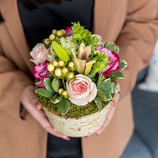 Introducing our latest collection of floral arrangements for #spring. Deliver joy to someone you love with a spring greeting from the #oliveandcocoa #floralshop ow.ly/991750I3GmS