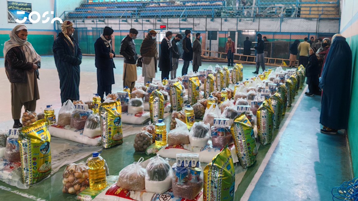 JoshRadioOnline's tweet photo. With supporting 25 families in Kabul we managed to distribute donation packages to 85 families this week. The donation packages included food & could help families have food for 2 months at least. Thank you for your donations. #JoshTeam #HelpingHands #Wecare https://t.co/9oTQsHZgDy
