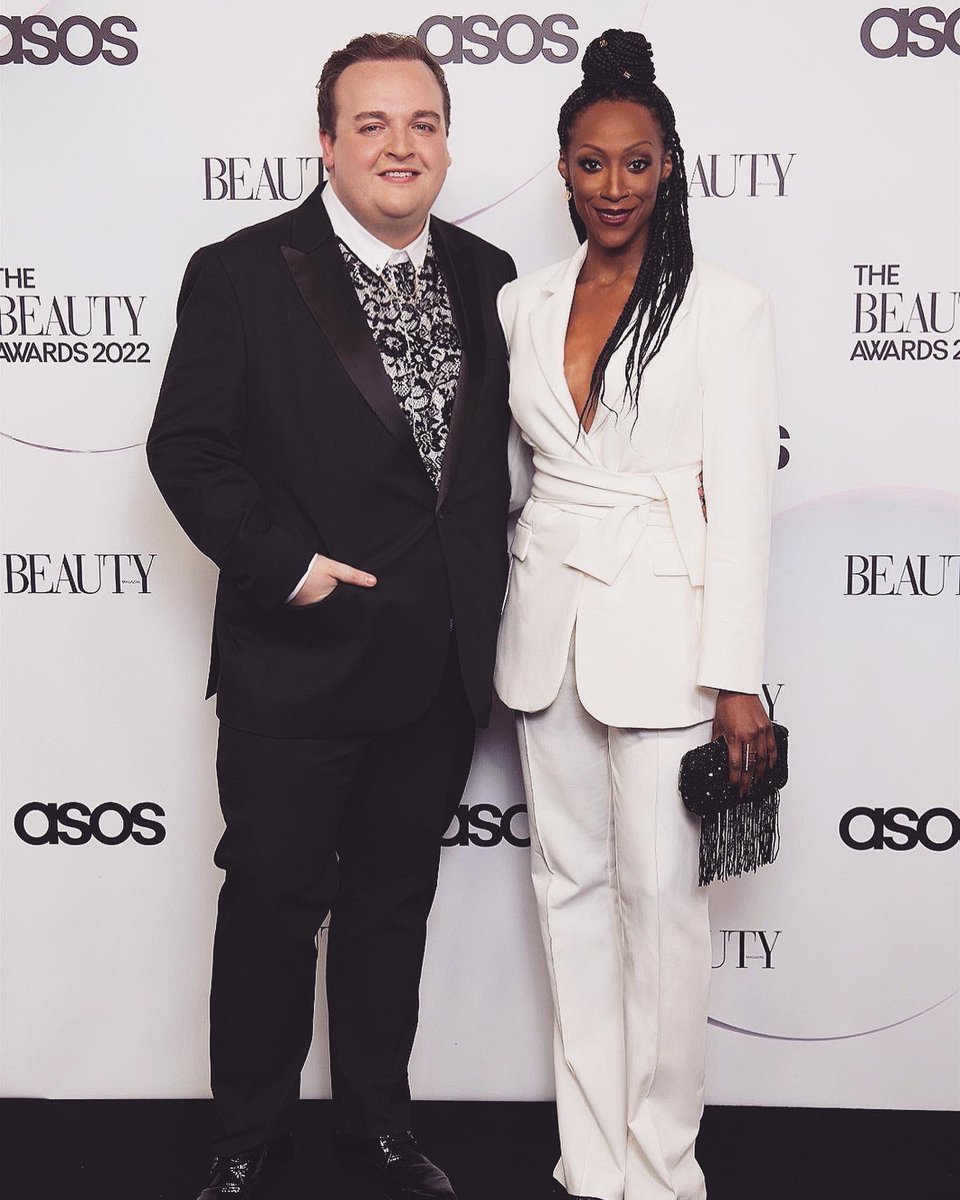 What a night <a href="/BeautyMagUK/">Beauty Magazine</a>’s #TheBeautyAwards2022 with @ASOS ✨👏🏻 moving and manifesting… <a href="/VictoriaEkanoye/">Victoria Ekanoye</a>