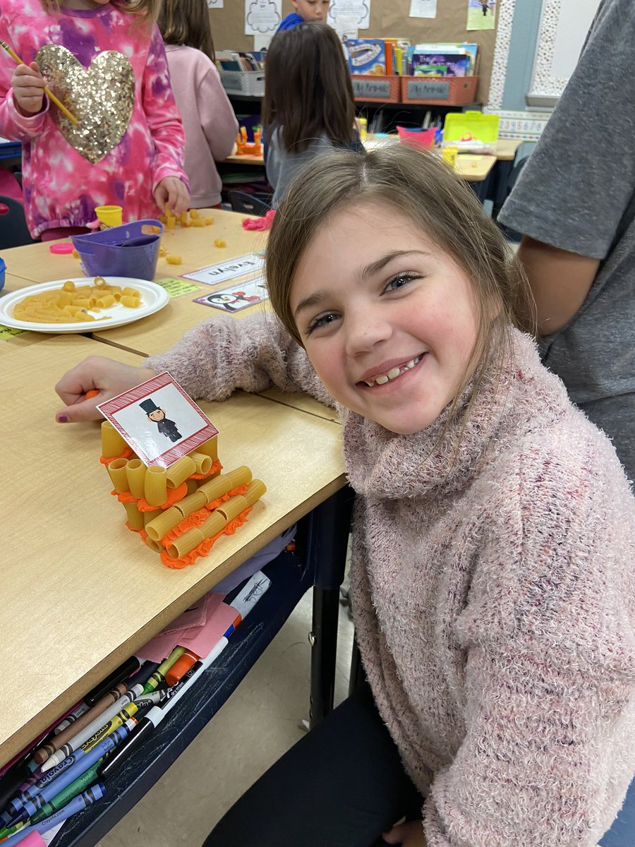 fun_firsties's tweet photo. Growing our STEM brains by making the Washington Monument &amp; Lincoln Memorial with noodles and playdoh! #THEtigers #theNEISDway @_THETigers @RootEdSA https://t.co/5BDOp8GdvM