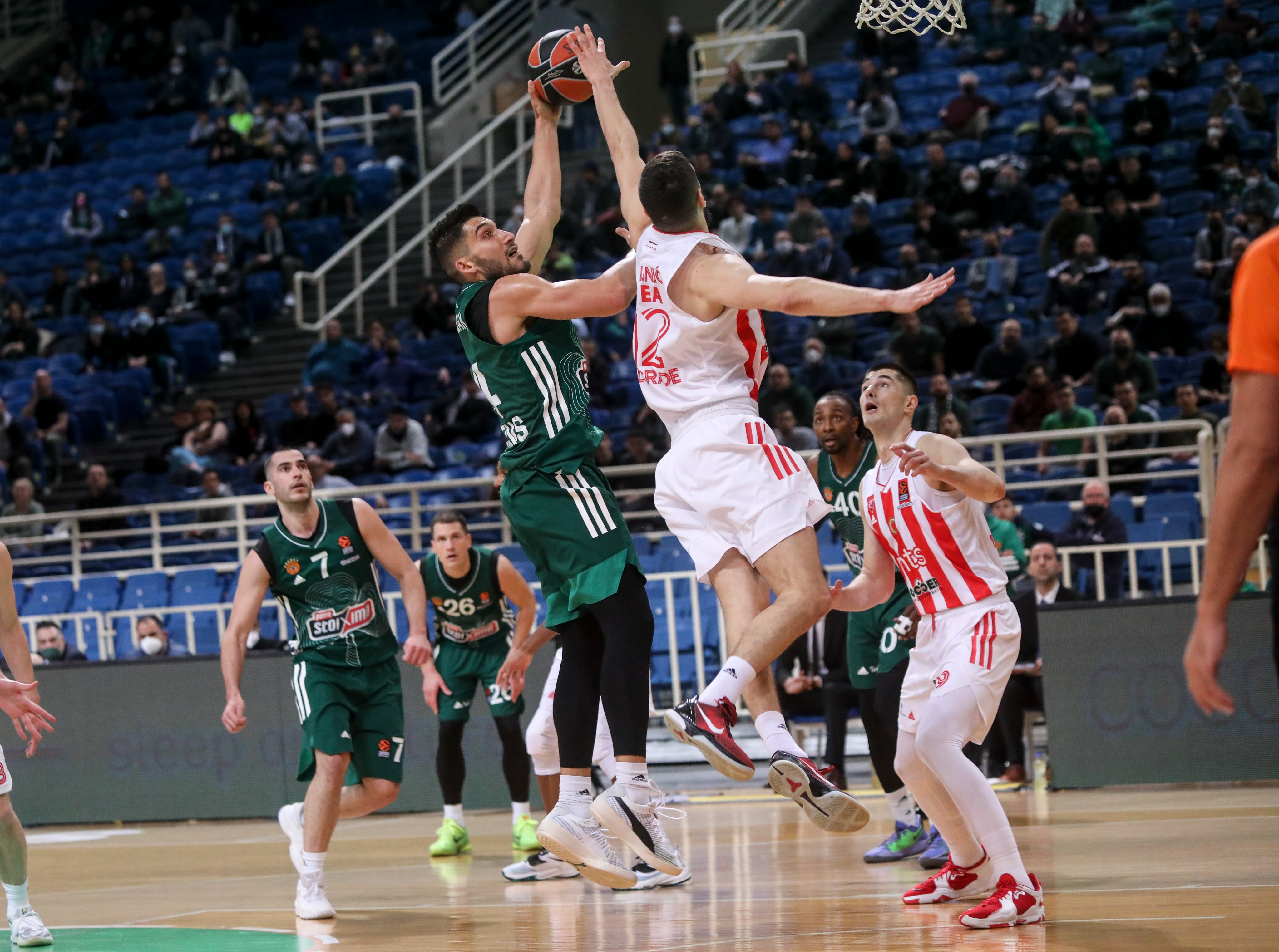 Kızılyıldız Panathinaikos Maçından Bir Kesit
