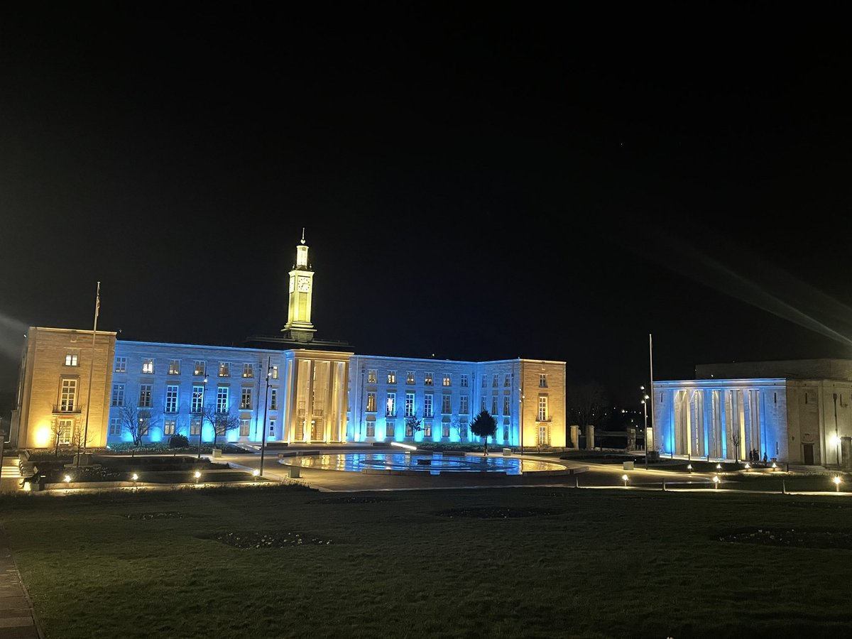 WFLabourParty's tweet photo. Waltham Forest proudly stands with Ukraine as the town hall is illuminated in the colours of the Ukrainian Flag 🇺🇦 https://t.co/o8shRcSkdB