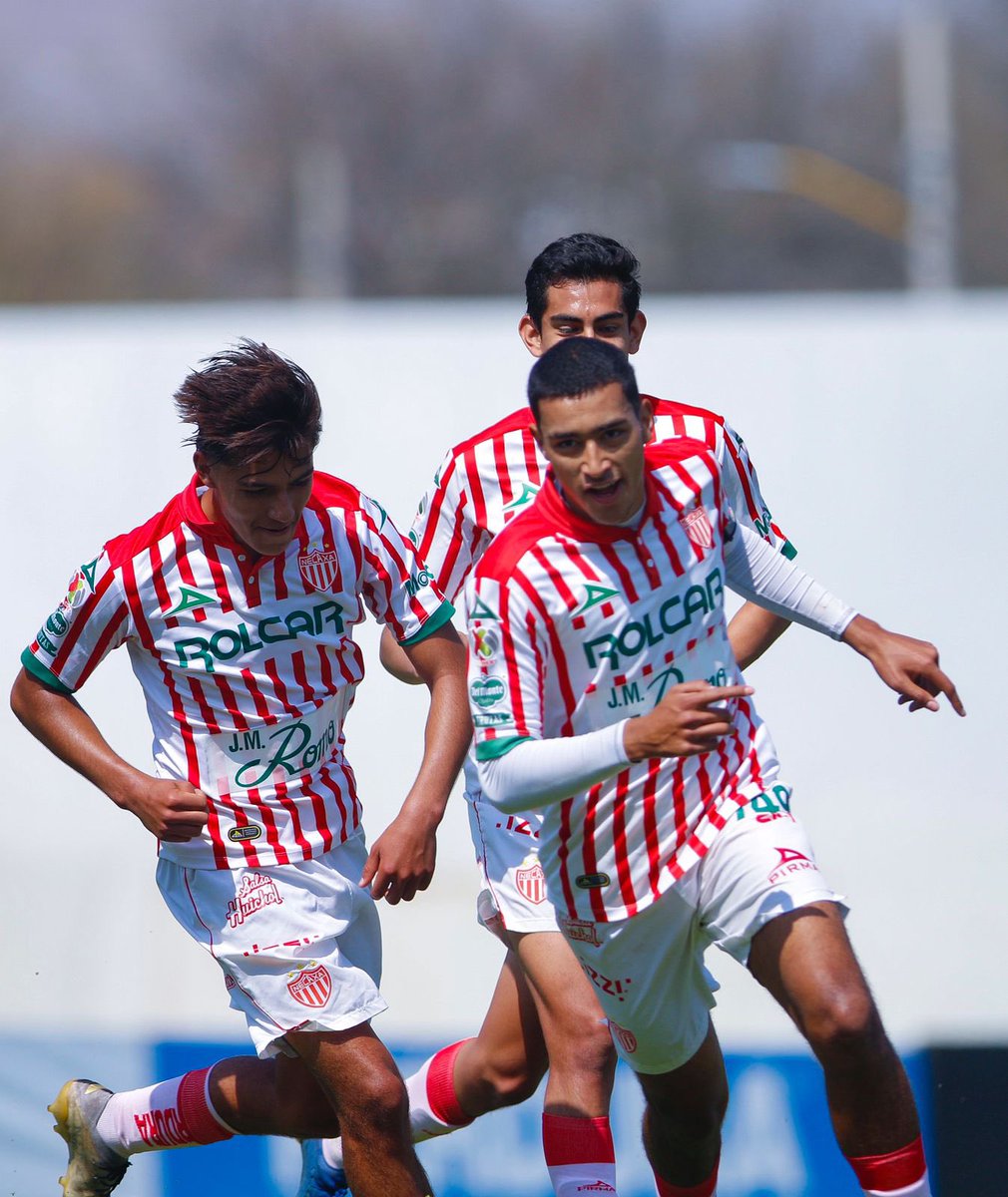 #Sub18LIGAMX | #NECvsLEO | 2-0 | ¡Triunfo de los Rayos! Con goles de @MMPA1403 y Bryan Casas, Necaxa Sub-18 se queda el triunfo. 

#ContiGoNecaxa ⚡️