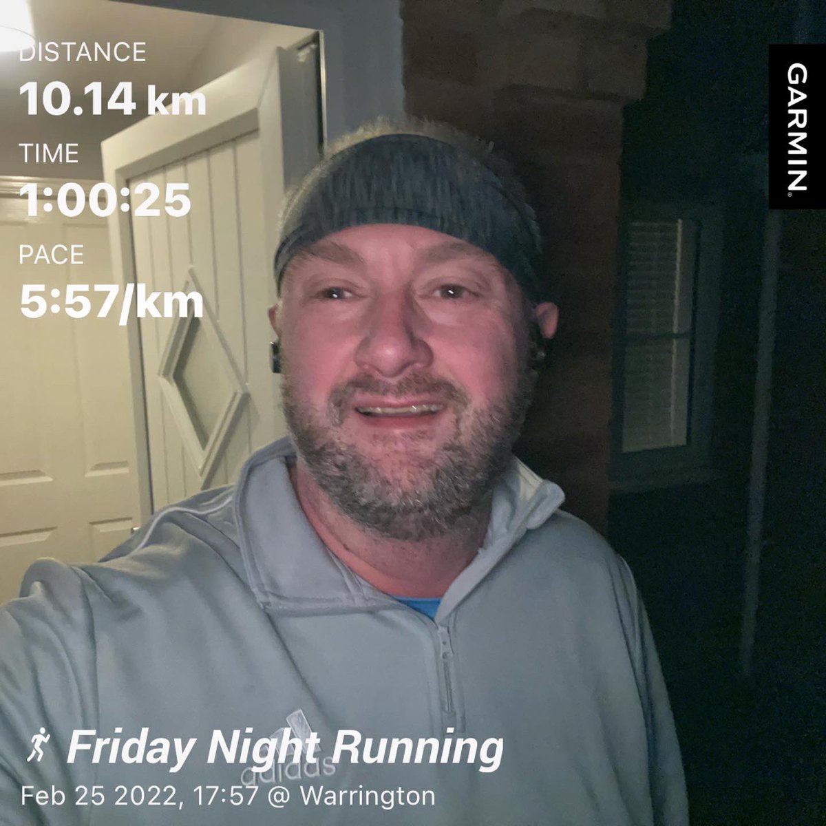 djbirchy's tweet photo. Krispy crรจme doughnuts and chippy at dinner. Took some running off. #headbandpower https://t.co/iKq6GBLMWN
