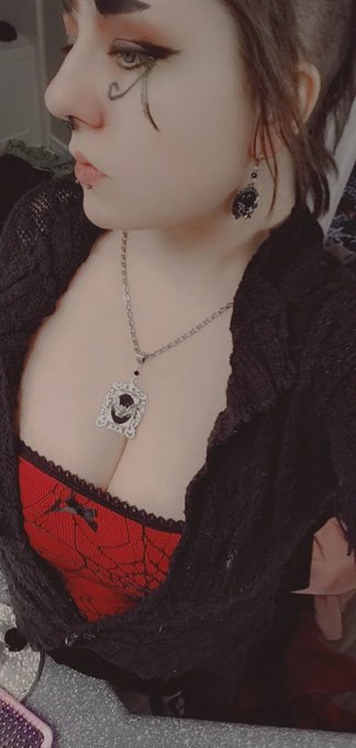 Look at this gorgeous shirt my Gift bitch bought me❣️⚰️ https://t.co/jnXM1iS0v5<a href="/tag/findom"class="tags"><span>#findom</span></a><a href="/tag/paypigs"class="tags"><span>#paypigs</span></a><a href="/tag/feetworship"class="tags"><span>#feetworship</span></a><a href="/tag/cashcow"class="tags"><span>#cashcow</span></a><a href="/tag/finsub"class="tags"><span>#finsub</span></a>