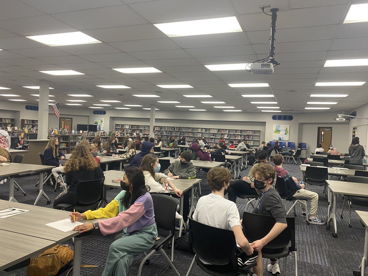 ccampbell_cms's tweet photo. PCMS WEB Leaders learning about the importance of asking questions! They’ll lead this lesson with 6th graders during advisory. 
@PCMSColts #pcmswebleaders #webleaders #boomerangproject https://t.co/43AhkMjnrB