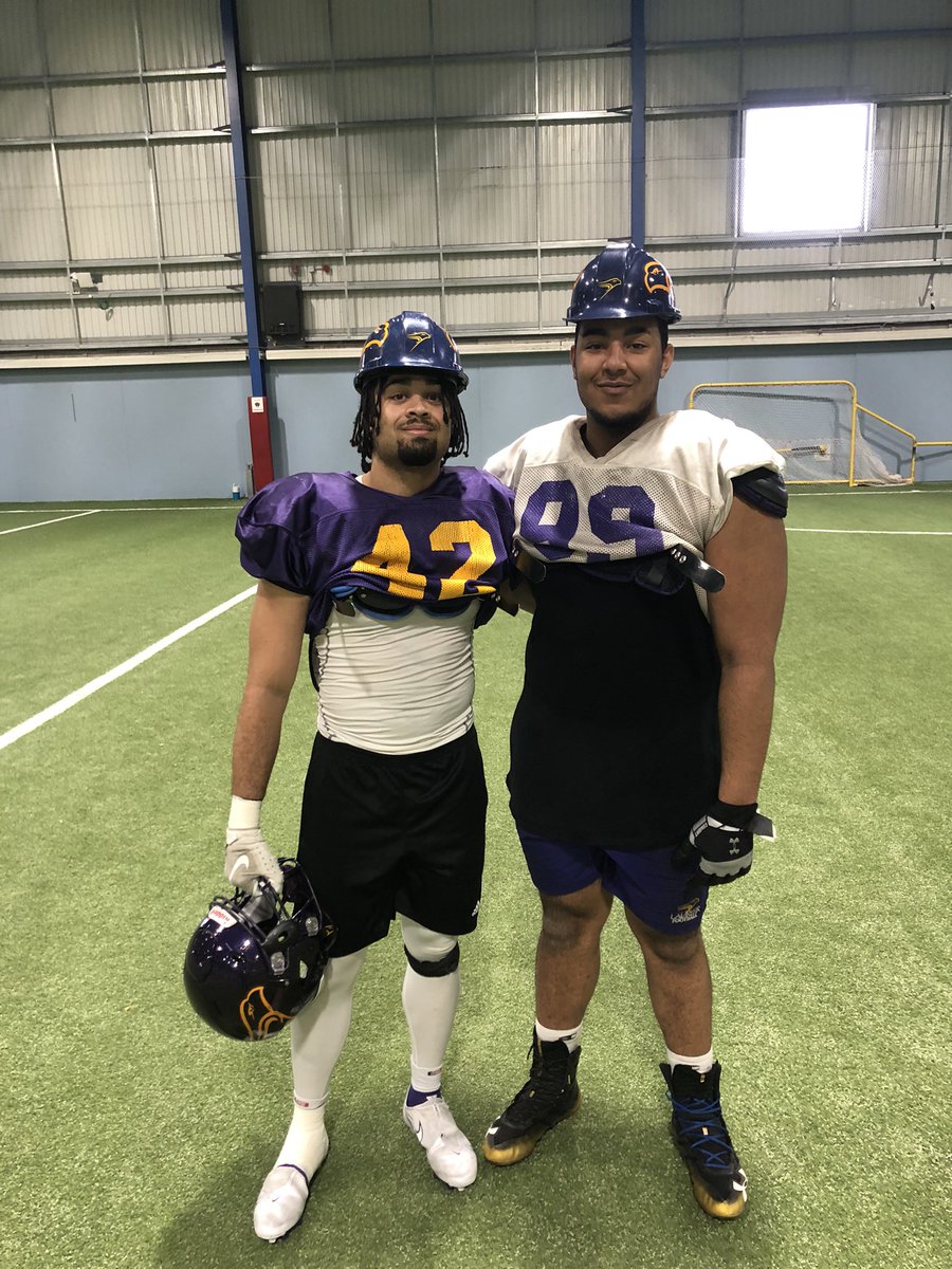 Our Hard Hat winners for back to back reading week practices are: 

🔘 Offense: Josh Reitveld - Lineman 

🔘 Defense: Ife Onyemenam - Linebacker 

#SoarAbove