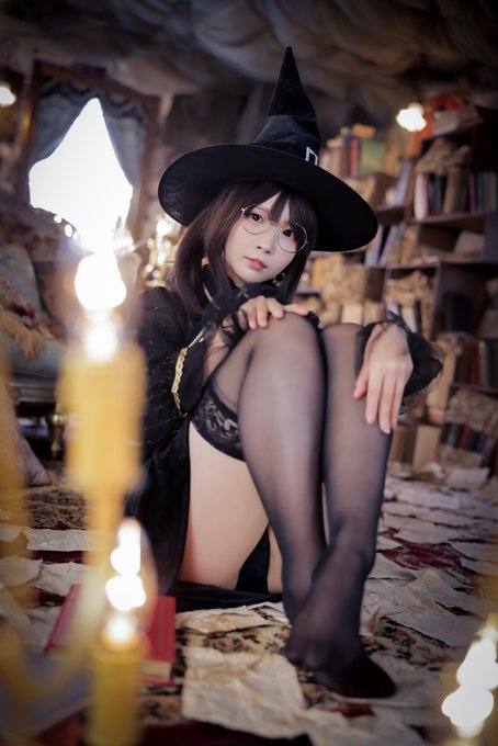 コスプレイヤーイズ氏のTwitter画像21