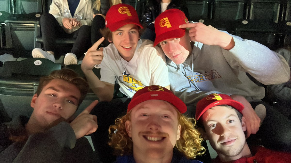 Moneymitsch's tweet photo. We love the pacers!! #pacersgamenight #IUPUI https://t.co/FGBkRWGGXp