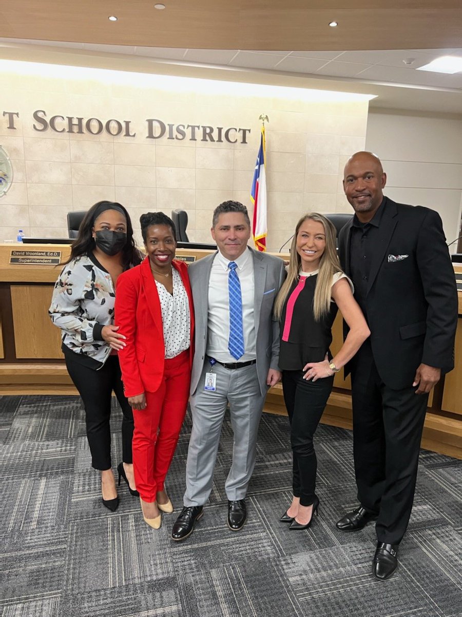 Friends are mentors are sooooo great to have in your life. Mesquite ISD is blessed to have you!!!