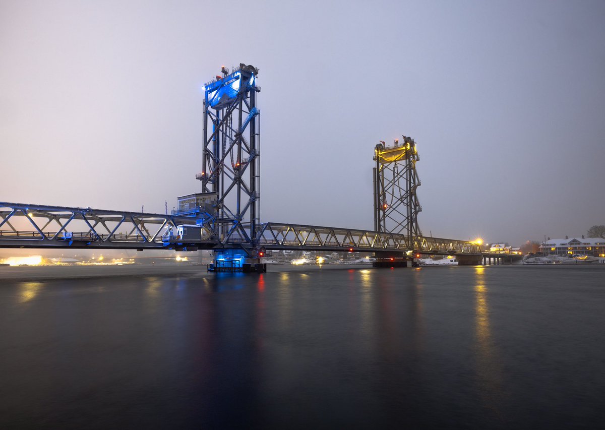 DeaglanM's tweet image. Portsmouth stands with the people of Ukraine as they fight to defend their homeland in the face of unimaginable odds. Their courage inspires us all and we pray they are victorious in their struggle for freedom. 🇺🇦 🇺🇸