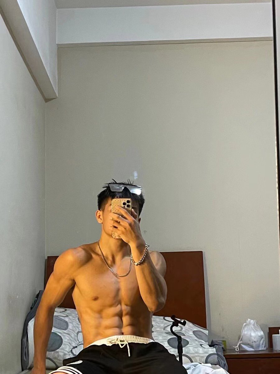 zzheng2019's tweet photo. 有我这样的男朋友，你几点回家。 https://t.co/kmFcYZ9mHk