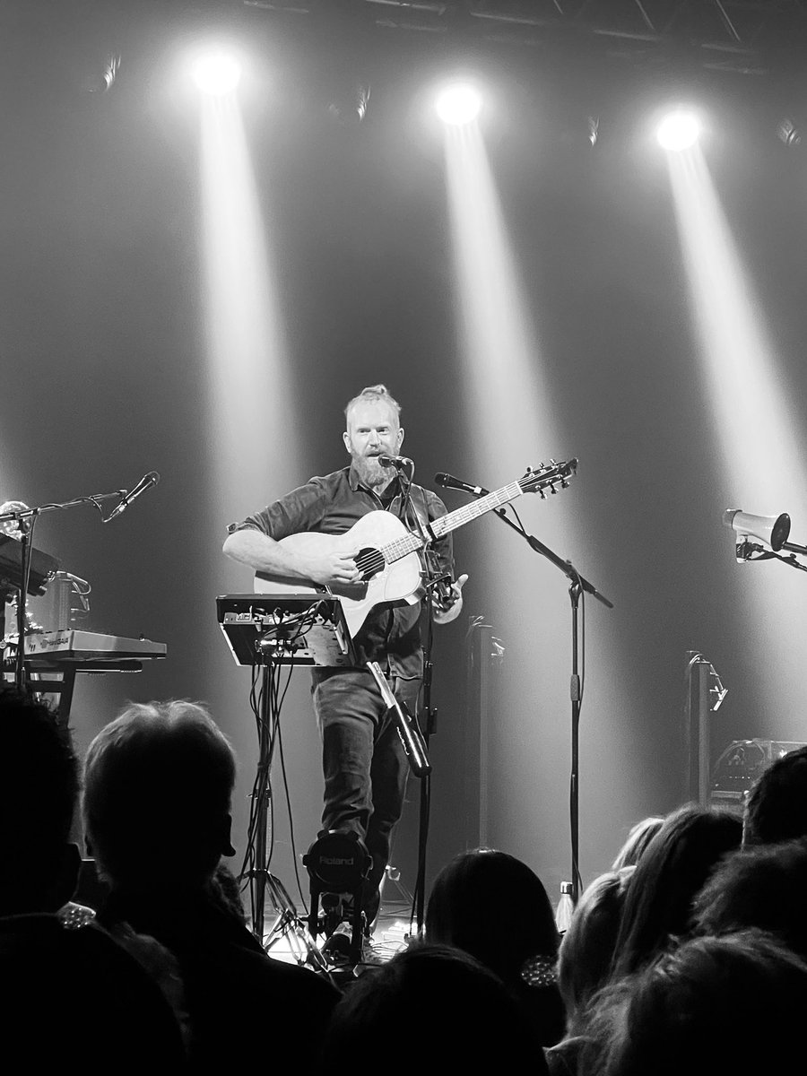 iankenna's tweet photo. @NewtonFaulkner My mum is currently living with dementia and we are holding a charity fundraiser for @alzheimerssoc in April.  Please can you donate something signed for our auction 🙏🏻 It would mean the world to our family we are HUGE fans https://t.co/Qjhc51jzKF