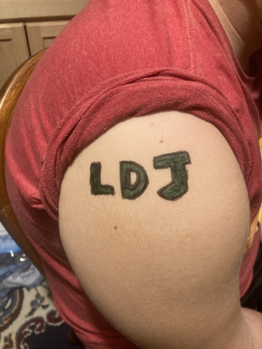 LdjMommy's tweet photo. My kids loves putting tattoos on each other I'm celebrating self-expression with @bodymarkbybic - Save $4 with Ibotta! Score yours at Walmart in the Writing Aisle, and be #ReMarkablyYou too. #BodyMarkByBIC #ad https://t.co/UMM4GtPjlJ https://t.co/EWoaar7vUp