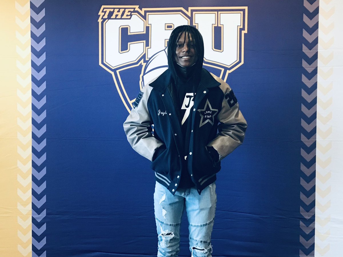 jbo1t's tweet photo. Had a wonderful visit at the University of Mary Hardin-Baylor today!! Thank you so much @CoachMike_UMHB @Coach_Burford1 for having me!🟣🟡 #CRU @LSHS_FBRecruits @CoachJRayburn @clintsurratt @drkharp https://t.co/fxzMUzLiVj