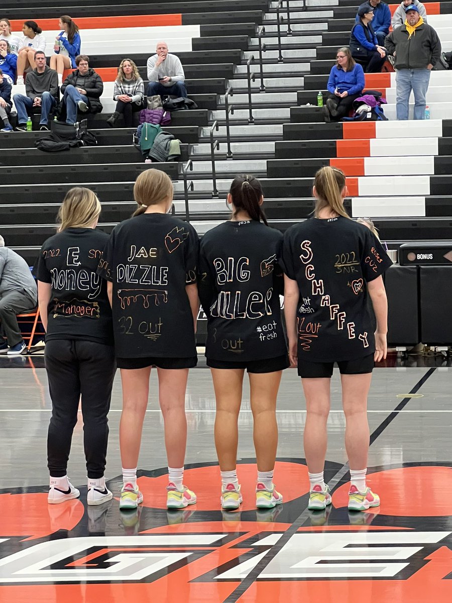 FHS_gbball's tweet image. Senior Night!! So grateful for these 4 amazing ladies!!