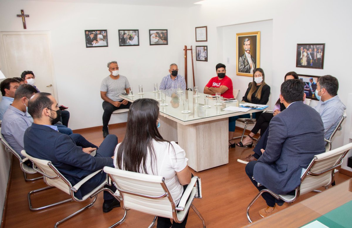 nicfalcone's tweet photo. Junto a Eduardo Codevilla, Secretario de Familia, estuvieron presentes de los municipios de #FrayMamerto
#CatamarcaCapital #Tapso
#ElAlto #PuertasDeSanJosé
#Fiambala #PozoPiedra #ElRodeo, y #SantaMaría
@lernergabriel
☀️🇦🇷 https://t.co/FUHeqECUY3