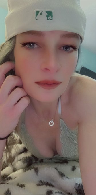 She'll always leave you wanting more  #FridayMorning #FridayFeeling #beautiful https://t.co/Nr9wqIH9<a href="/tag/fridaymorning"class="tags">#FridayMorning</a><a href="/tag/beautiful"class="tags"><span>#beautiful</span></a><a href="/tag/fridayfeeling"class="tags"><span>#fridayfeeling</span></a>