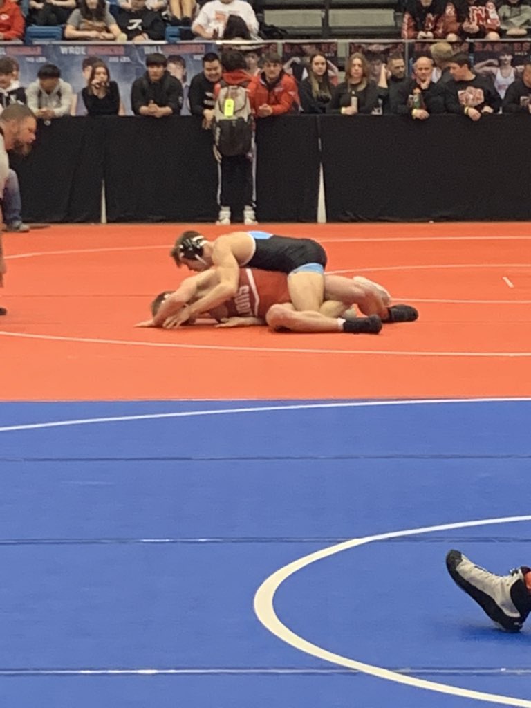 Mason Levin wins 15-3 in the championship quarterfinals!  #kshsaa #tigernationproud