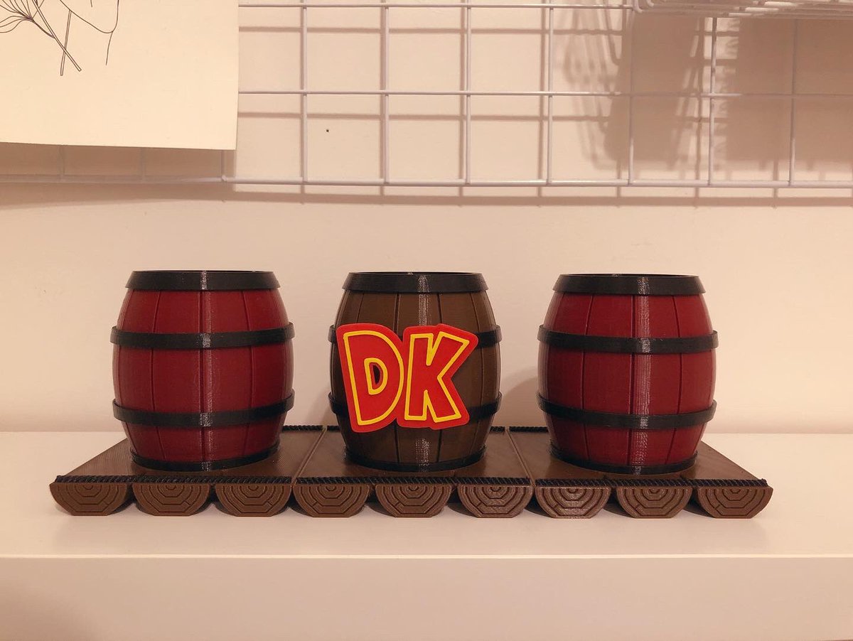 capsulecorpinno's tweet photo. Donkey Kong Inspired 3D Printed Succulent Planter Pots! 🪴

#donkeykong #succulents #succulentplanter #flowerpot #planterpot #homedecor #officedecor #gardendecor #3dprinted #purpleconcpt https://t.co/clmuc2TixS