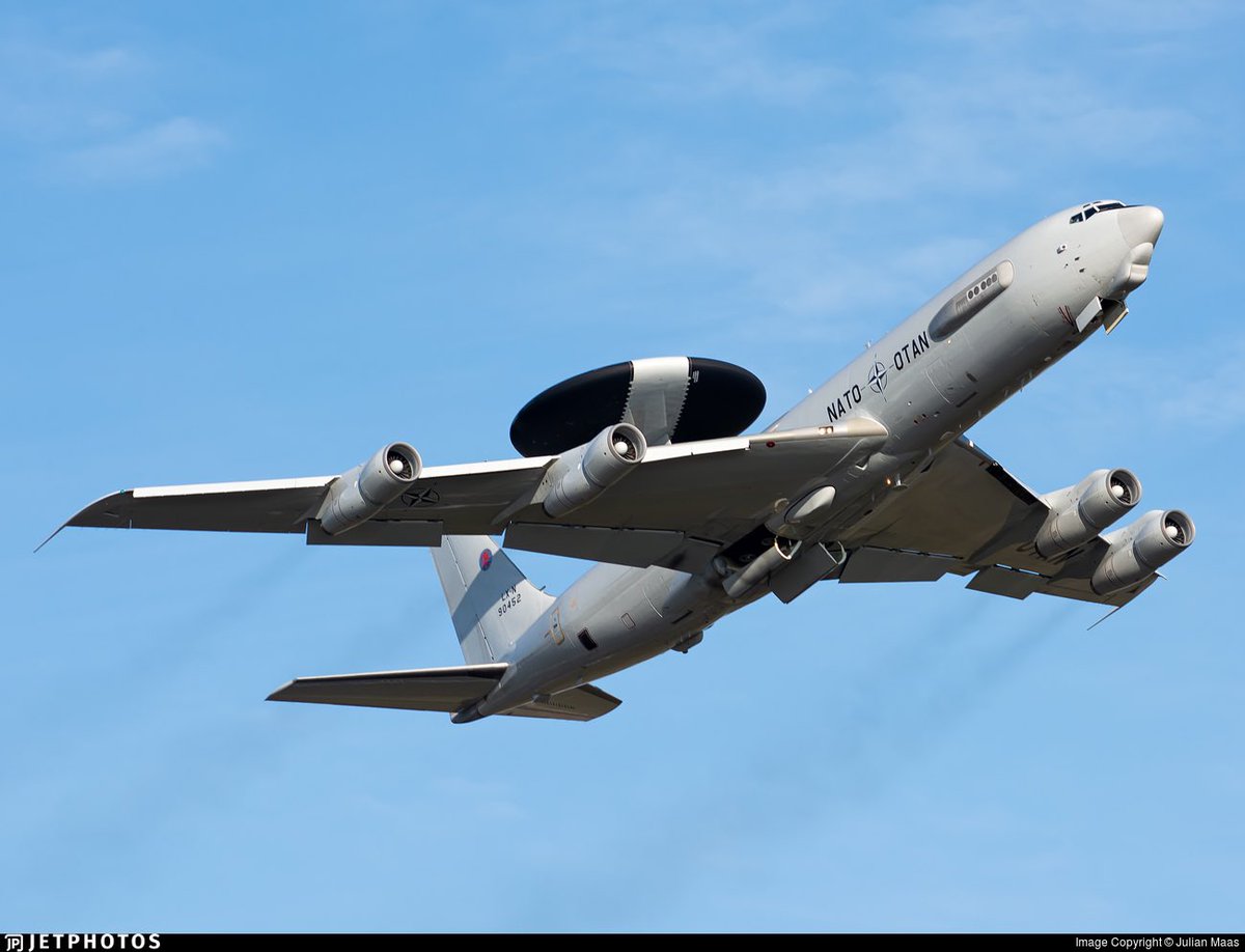 TheSnoopySnoop's tweet photo. #NATO02 over eastern #Poland at 30,000ft
Operating adjacent to north west #Ukraine
#E3 #Sentry #4D03CA LX-N90452 #AWACS
Airborne warning and control system https://t.co/lLkraqHFN6