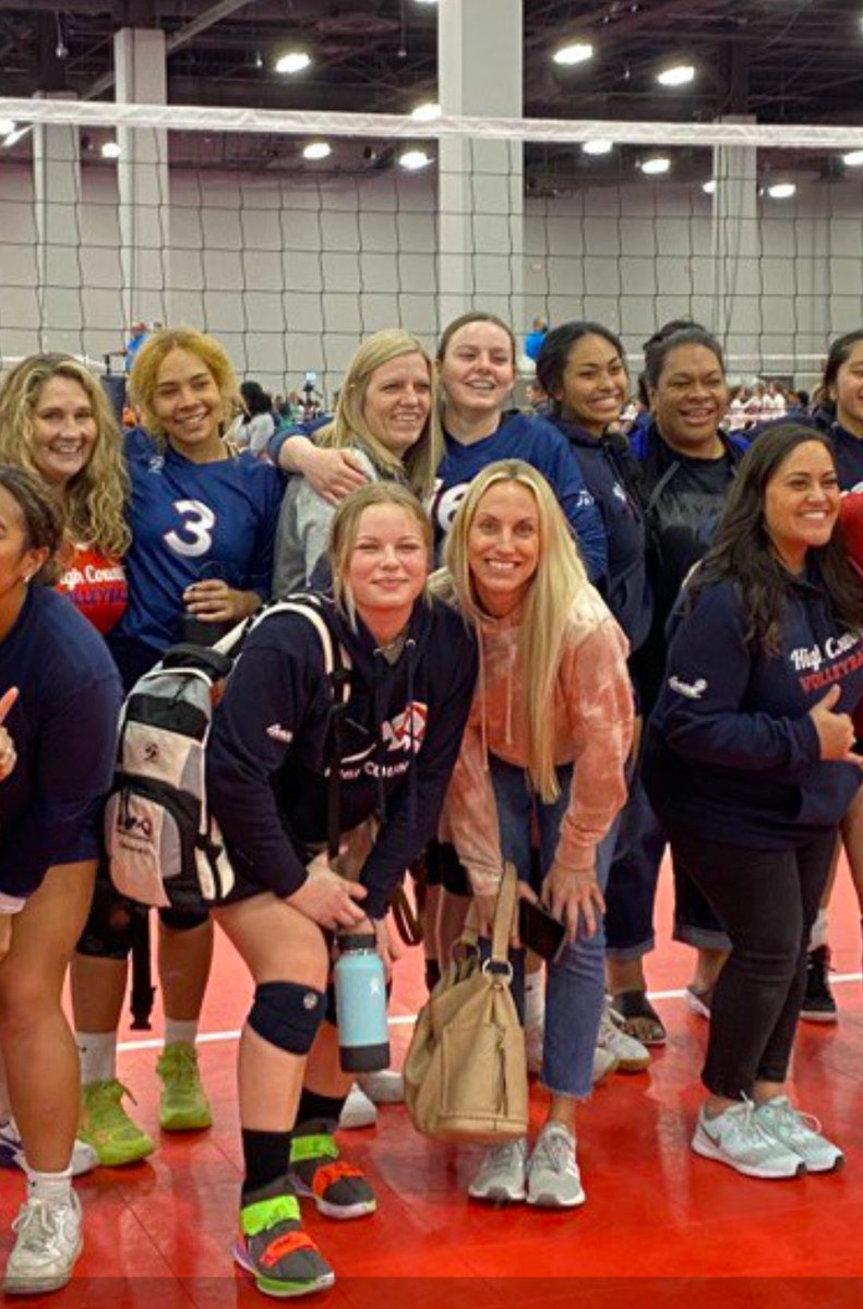 MackenzieOlse13's tweet photo. The Vegas tournament was AMAZING! My team played their hearts out and we had some great success!
How can I ever thank my Mom enough? Driving all over, late night talks and all the support I could ask for. Love her! Love my team!
#Highcountryvolleyball https://t.co/Yc5m3s6Udn