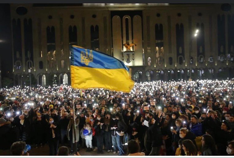 Jebira's tweet photo. @ZelenskyyUa We are with you brothers #Staystrong https://t.co/ujimhVgaZE