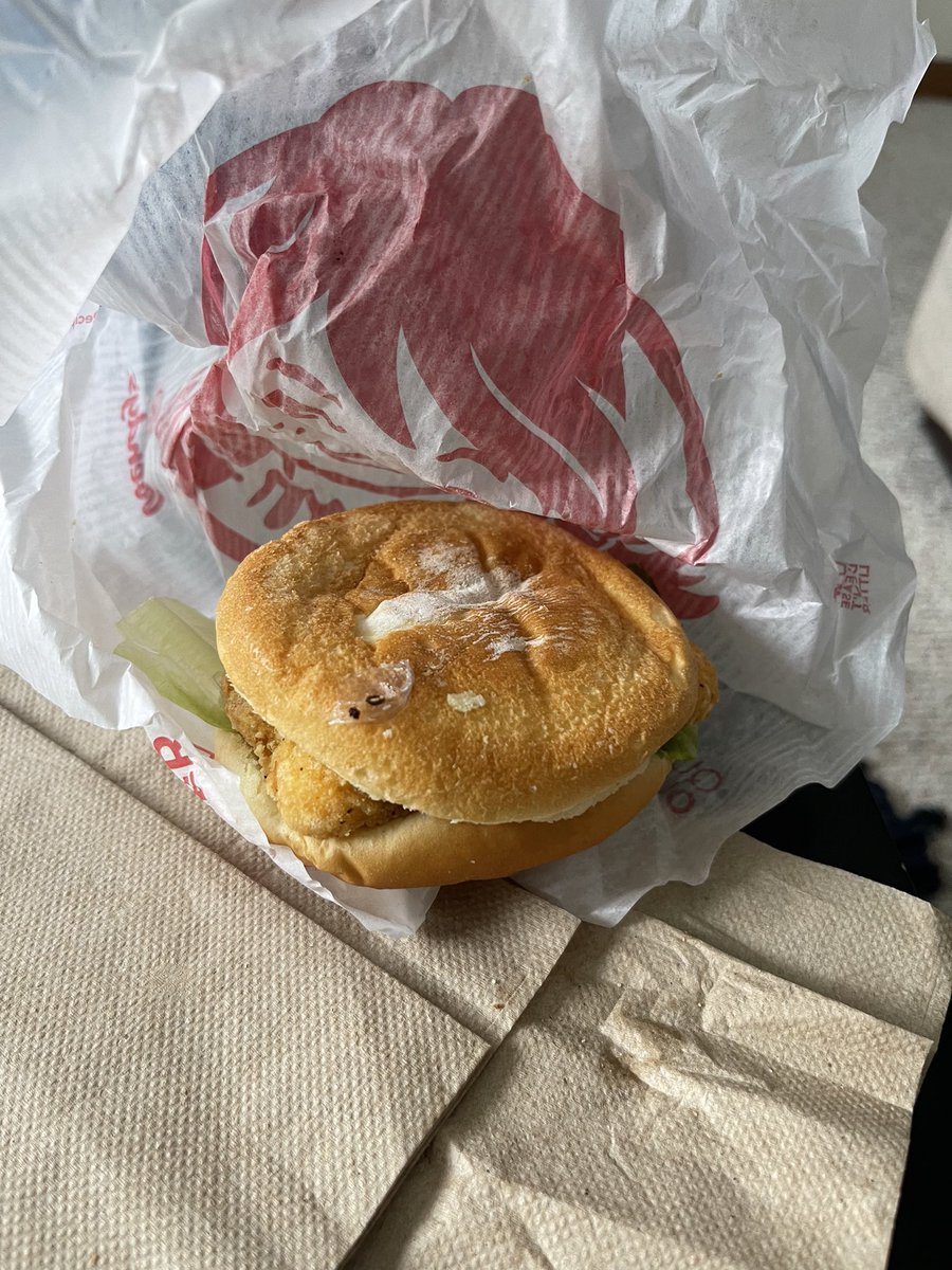 oldiamarante's tweet photo. this is absolutely outlandish and down right despicable, @Wendys,this you? https://t.co/64eAdCuGse