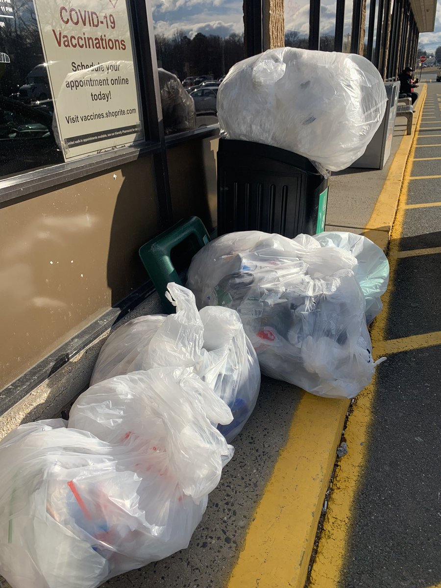 MsGScience2's tweet photo. First round of recycling plastic bags and film from Carl Sandburg Middle School drop off at shoprite!! @Trex_Company plastic film challenge! ♻️😊 @AngZiemba #sandburgstrong #greenisclean @OBSupCittadino https://t.co/OmjchM28nA