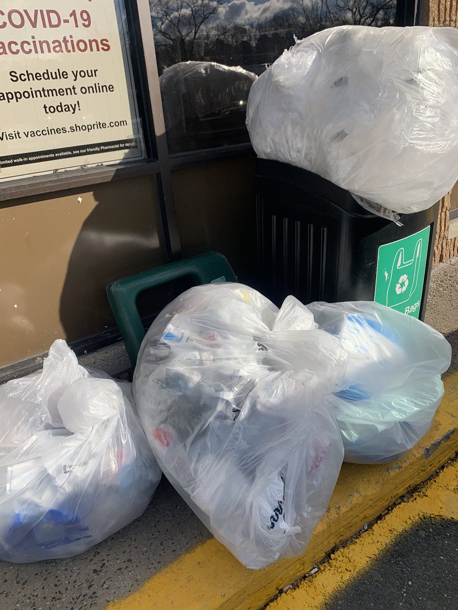 MsGScience2's tweet photo. First round of recycling plastic bags and film from Carl Sandburg Middle School drop off at shoprite!! @Trex_Company plastic film challenge! ♻️😊 @AngZiemba #sandburgstrong #greenisclean @OBSupCittadino https://t.co/OmjchM28nA