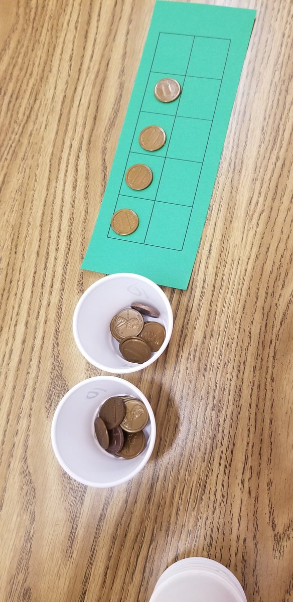 Wewawanda's tweet photo. First graders learning how to count pennies by using tens frames #baysideriseup https://t.co/4SI4XkViny