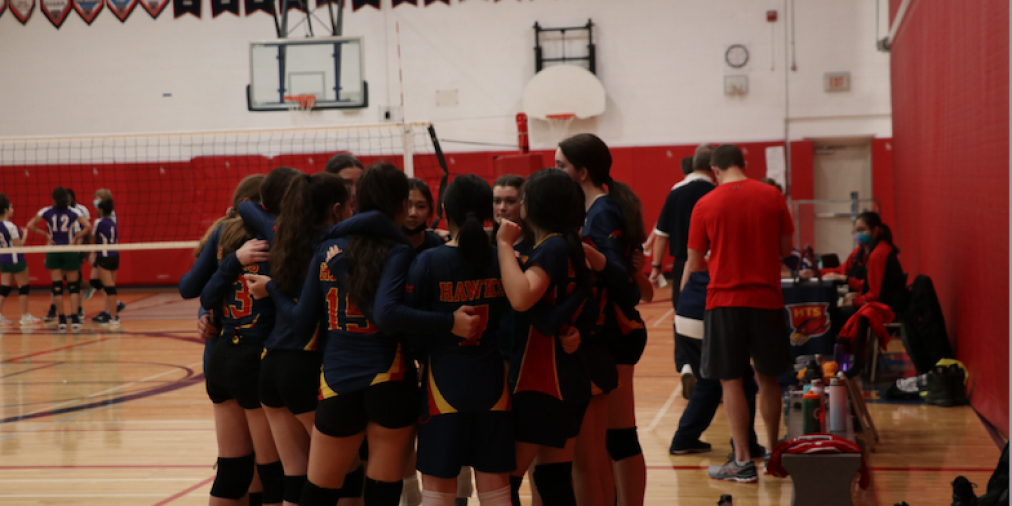 HTSRichmondHill's tweet photo. Interschool athletics are back in full swing at HTS! Here are a few snaps of the HTS Hawks competing against other CISAA schools in Jr. Girls Volleyball and Jr. Boys Basketball on Thursday. Let's Go Hawks! #HTSLeadersInLearning #HTSHawkPride #HTSStudentLife #CISAA https://t.co/3M77bmTM1G