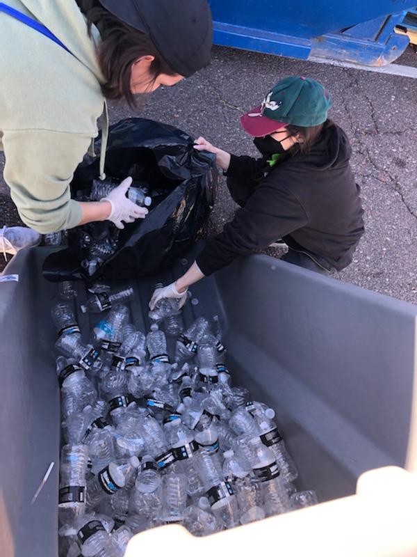 _GLSolutions_'s tweet photo. ♻️With help from @RepublicService , our team diverted 1.03 TONNES of recyclable material from the landfill at this year's @MesaMarathon!
🤩Thank you @republicservices for your commitment to sustainability and a great collaboration!
#GoGreenLight #thankyou #zerowaste https://t.co/KMAikojokf