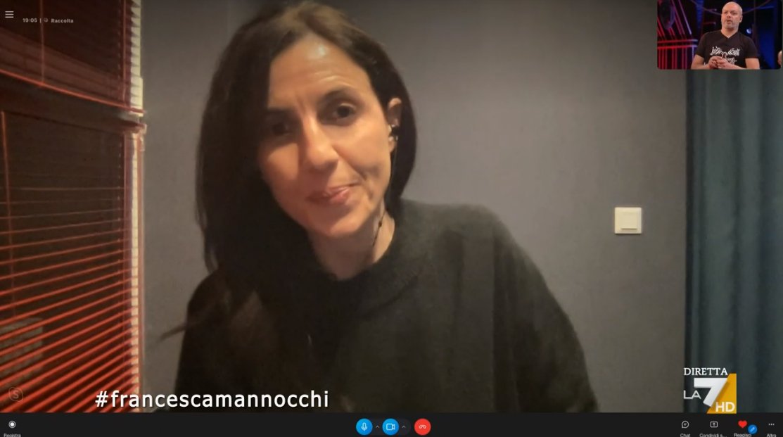 "Per dirla molto brevemente: se stanotte fanno saltare i ponti di Kiev, le persone che sono dentro si trovano sotto assedio. Valutare ogni spostamento è molto complicato" (#francescamannocchi)

#propagandalive