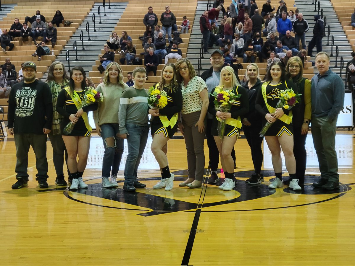 Ohio Dominican Cheer tweet media