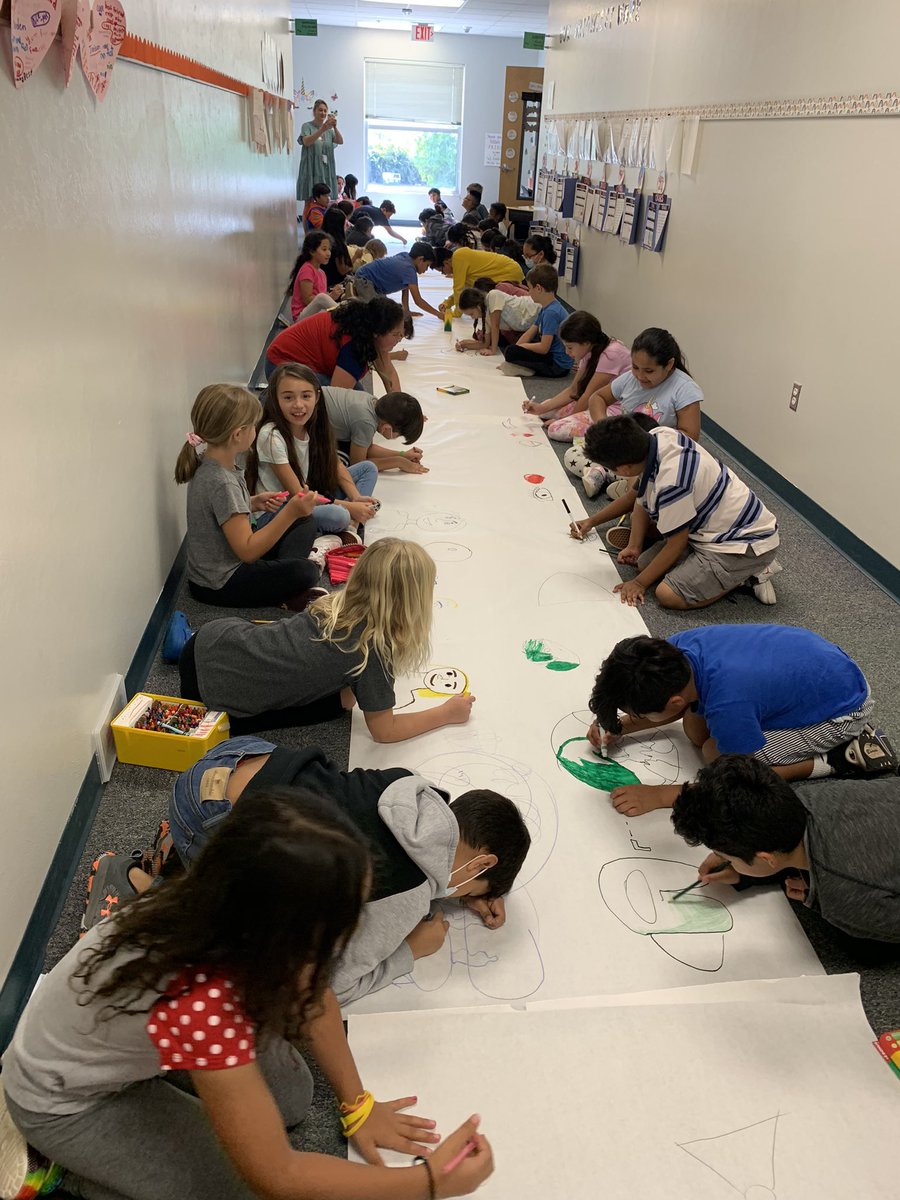 GlynnMare's tweet photo. 3rd Grade @VillasElem earned their PBIS reward of DROP EVERYTHING AND DRAW today! 🦁 ✍️ 🖍 https://t.co/7jGE2R4FlL
