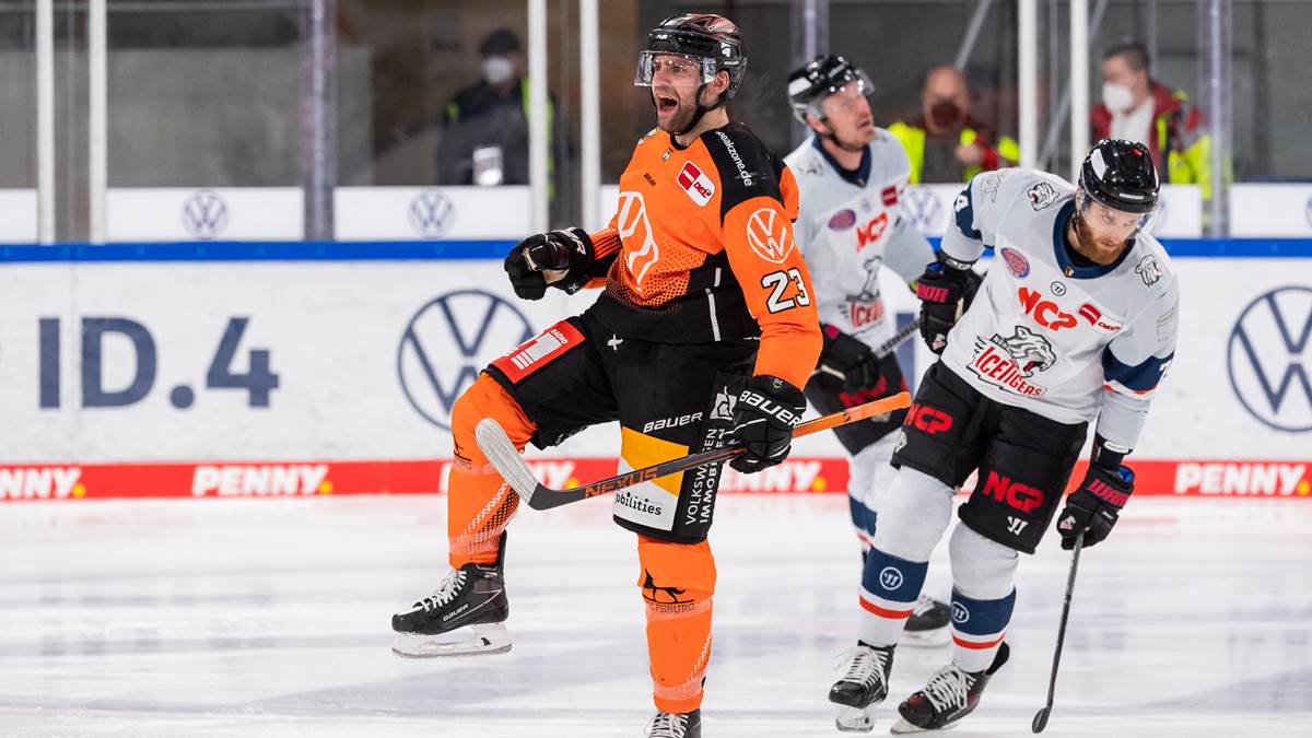 azwazsport's tweet photo. #Fauser-Hattrick beim 5:1! @grizzlys_wob brechen den Bann gegen die @Ice_Tigers!
➡️https://t.co/ABseyJKJCp https://t.co/zxiaUTyHGZ