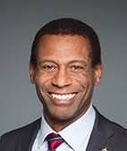 PearsonCentre's tweet photo. Economic Recovery in Turbulent Times: Monday 4pmET. Senior business, labour, politico leaders: @JaquiParchment CEO, Mercer Canada; Howard Shearer, CEO, Canada–Hitachi; @DomeyNorma, National VP, PIPSC; @GregFergus MP &amp; PS to the PM. FREE: https://t.co/ER4jc2ZDQl #BlackHistoryMonth https://t.co/Jm6ReuX0Lw