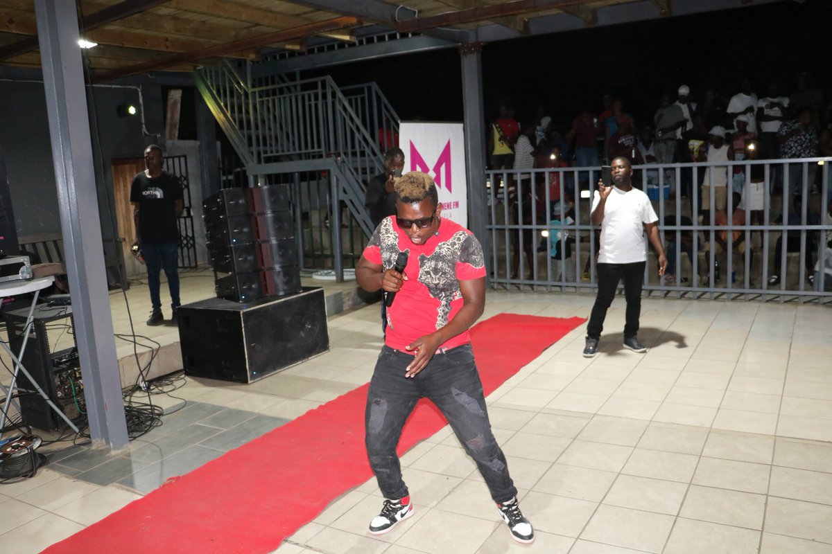 Munghana's tweet photo. Ku On #57YaRadio #MpumalangaTakeOver #MakombaNdlela https://t.co/kg0b1B9C46