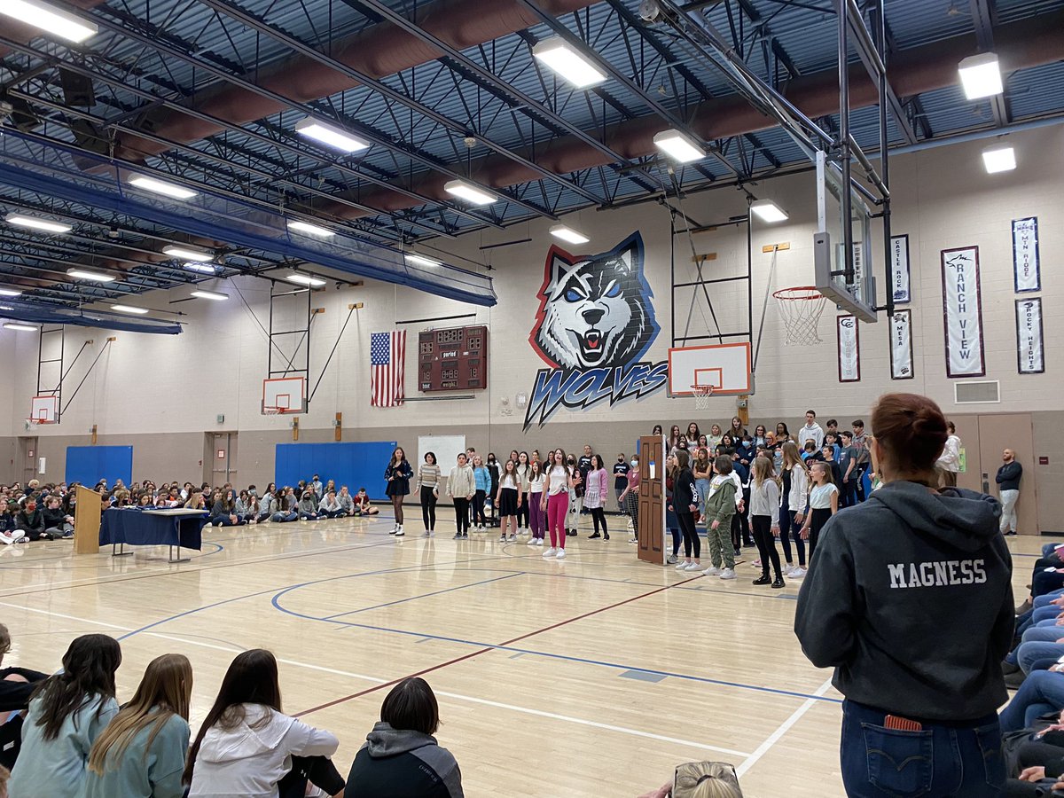 GordonRVMS's tweet image. 25th Anniversary @RanchViewMS ! 🎉 Complete with a celebration of amazing students and staff (past and present), a sneak peek of Legally Blonde, and a great performance by the choir. #ranchviewproud