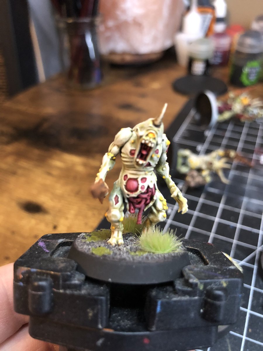 wingdhussarmini's tweet photo. Nurgle Plaguebearers part 2 #Nurgle #WarhammerCommunity https://t.co/j6nlYWnOej