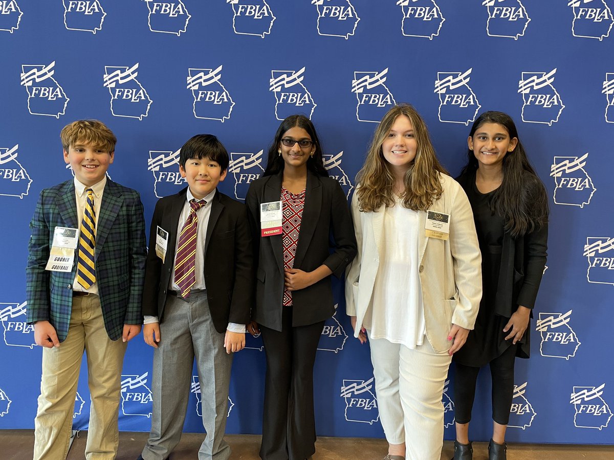 FblaOcms's tweet photo. OCMS FBLA had a great day at the @georgiafbla State Middle Conference!  Congrats to our winners Yihua - 2nd and 4th place, Aashna - 8th place!  @OCS_CTAE @OconeeCountyMS https://t.co/s0SEDxXAB4