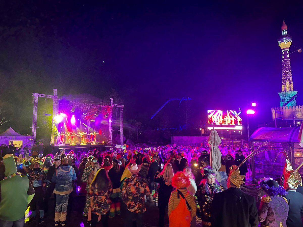 Het carnavalsseizoen wordt vanavond afgetrapt in #Toverland met De Graote Vastelaovend Show. Genieten! ❤️💛💚