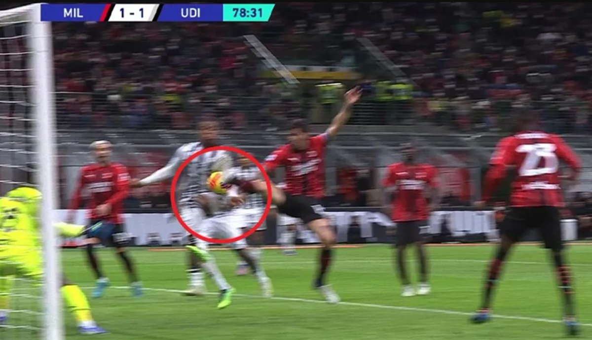 capuanogio's tweet photo. Non richiamare l'arbitro al #Var. Perché?
#MilanUdinese #Udogie https://t.co/Y6COT3mg07