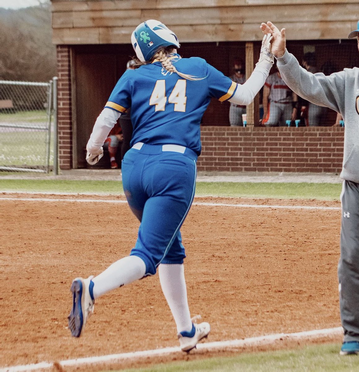 SavageStormSB's tweet photo. Alexis Lambert #44🚨Favorite Color-pink, Food-pizza, Most memorable moment-my walk off HR against Northwestern last year, Best Advice-it will all be over eventually, so enjoy every second of it, Pregame Song-Every Season by Roddy Rich, Can’t live without-my weenie pups🐶⚡️ #SE https://t.co/Hfc0WrSQNG